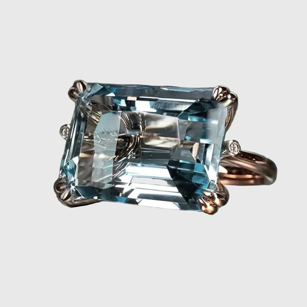Classic Vintage Blue Zirconia Ring