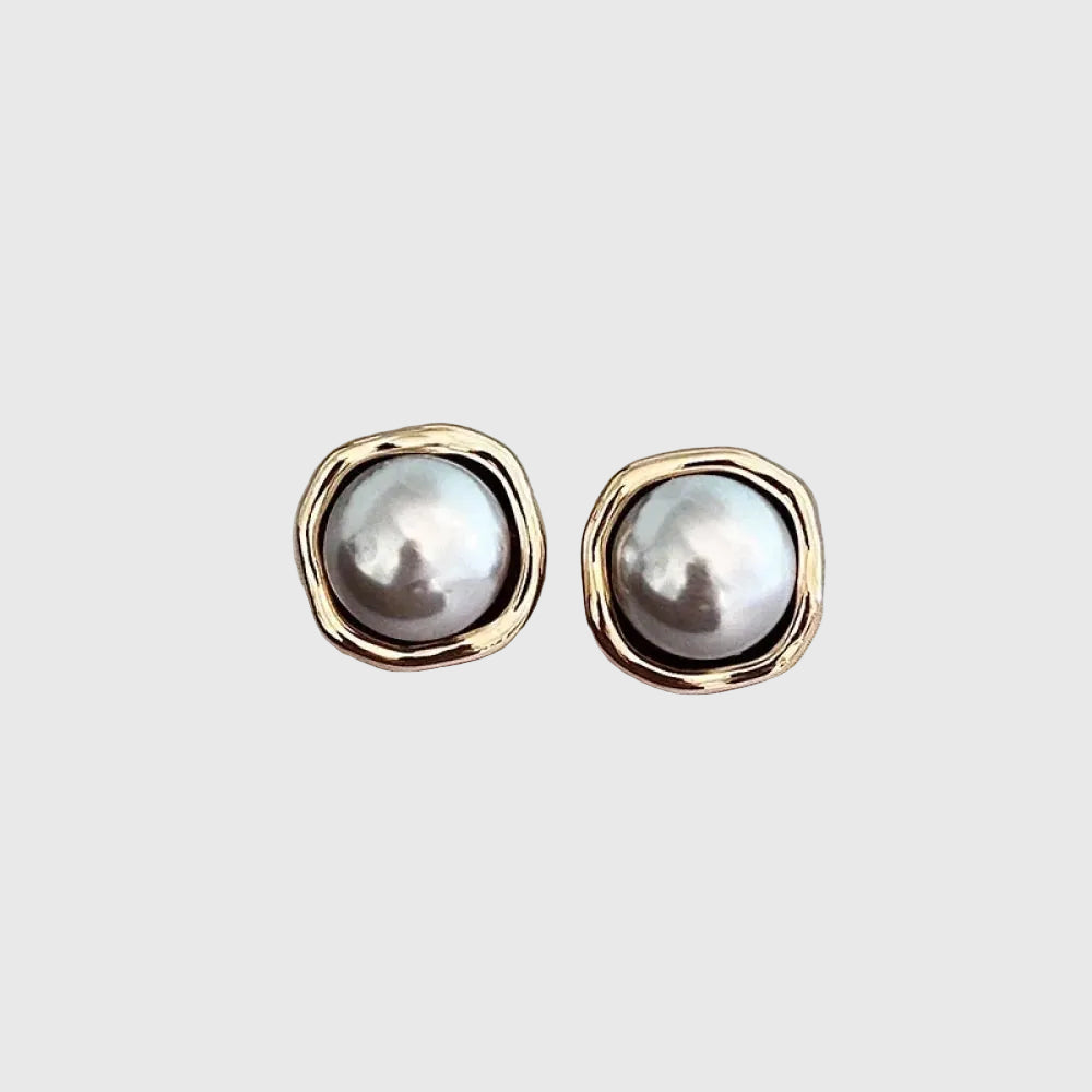 Stylish Black Pearl Earrings