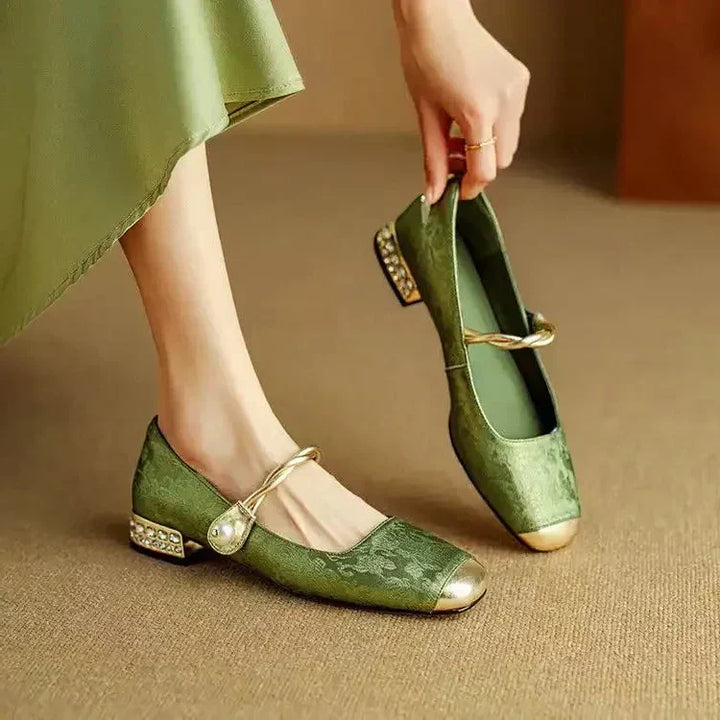 Camille | Vintage Braided Pearl Shoe
