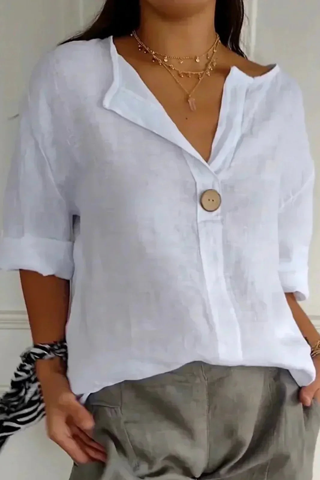 Zamma | Relaxed V-Neck Blouse